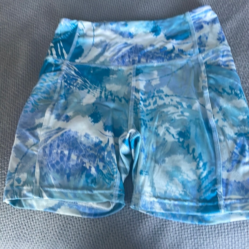 Small Laundry by Shelli Segal bike shorts